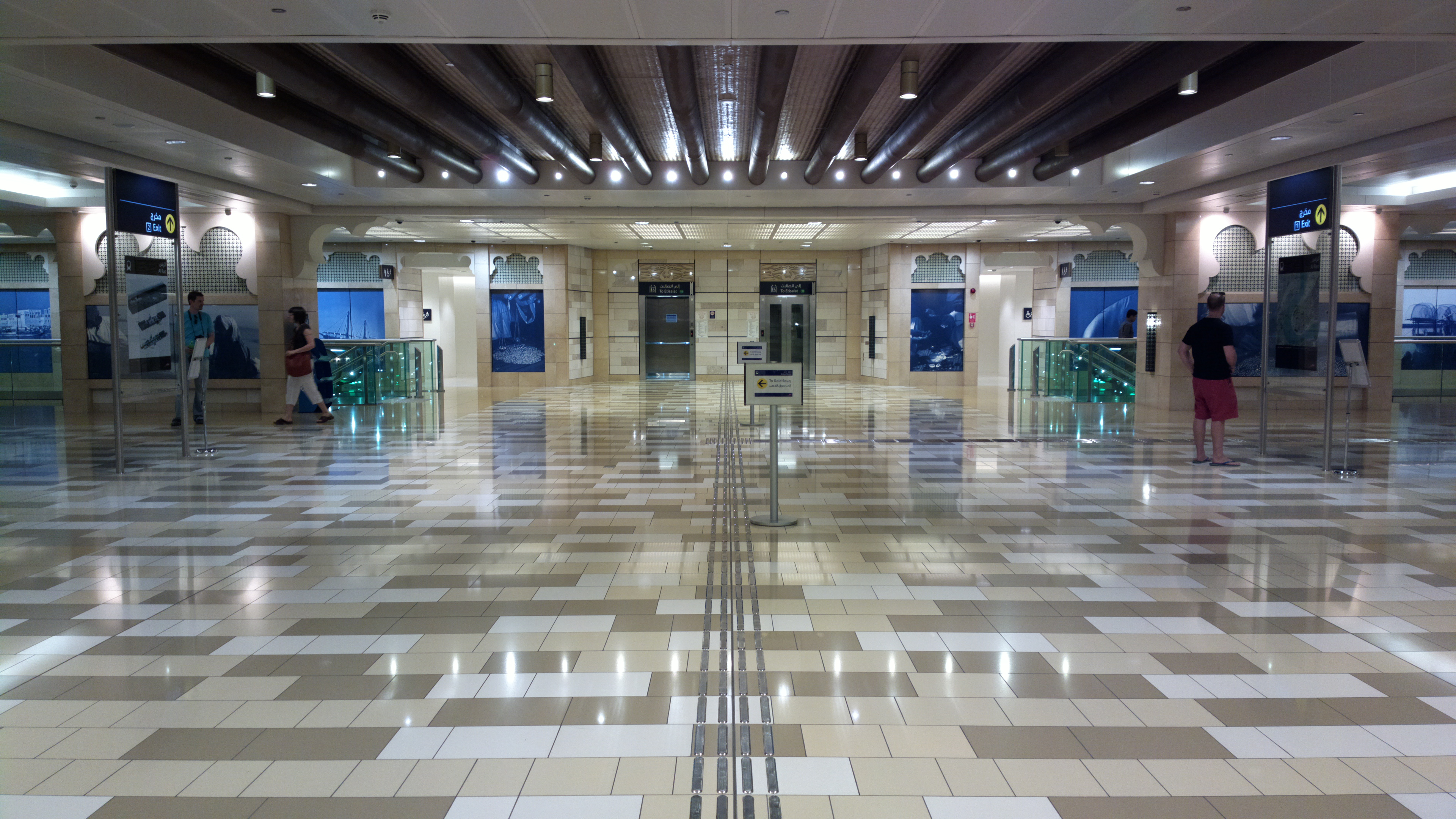 Al Ras Metro Station Dubai – Location, Access & Nearby Attractions