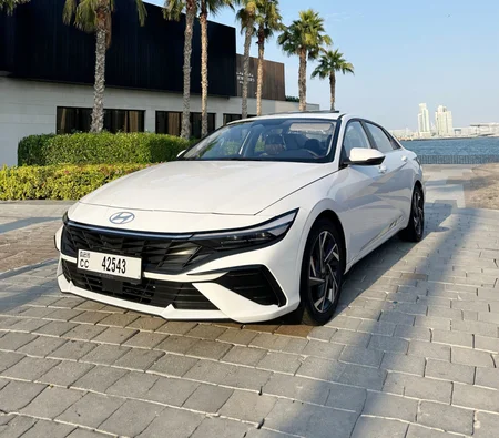 Hyundai Elantra Rent in Dubai